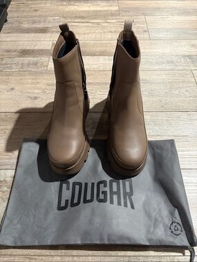 Cougar Beige Platform Chelsea Boots Never Worn